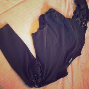 grey zara top with laced up sleeves